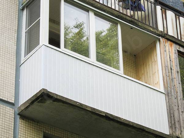 5 материалов для отделки балкона снаружи - фото