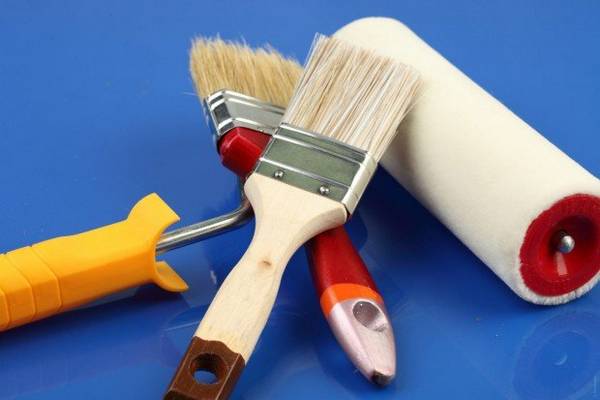 5 советов по выбору малярного инструмента для покраски стен и потолка с фото