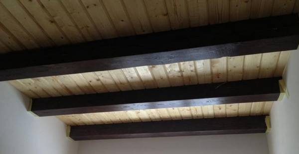 Чем подшить потолок по деревянным балкам: рекомендации дизайнеров с фото