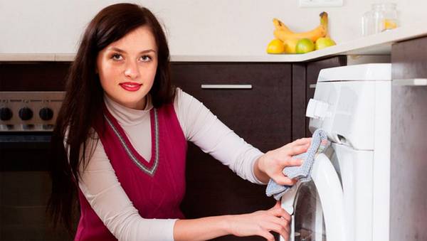 Неприятный запах в стиральной машине: как избавиться - фото
