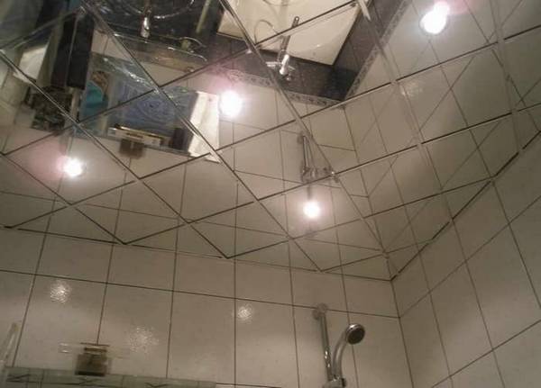 Устанавливаем зеркальные потолки в ванной с фото